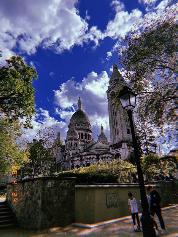 Montmartre Guided Tour: Sacré-Cœur, Hidden Gems, and Vineyards
