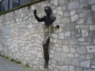 Exploring the streets of Montmartre