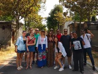 Scandals, Gossips & Histoire : Tales at Père Lachaise Cemetery Tour Paris